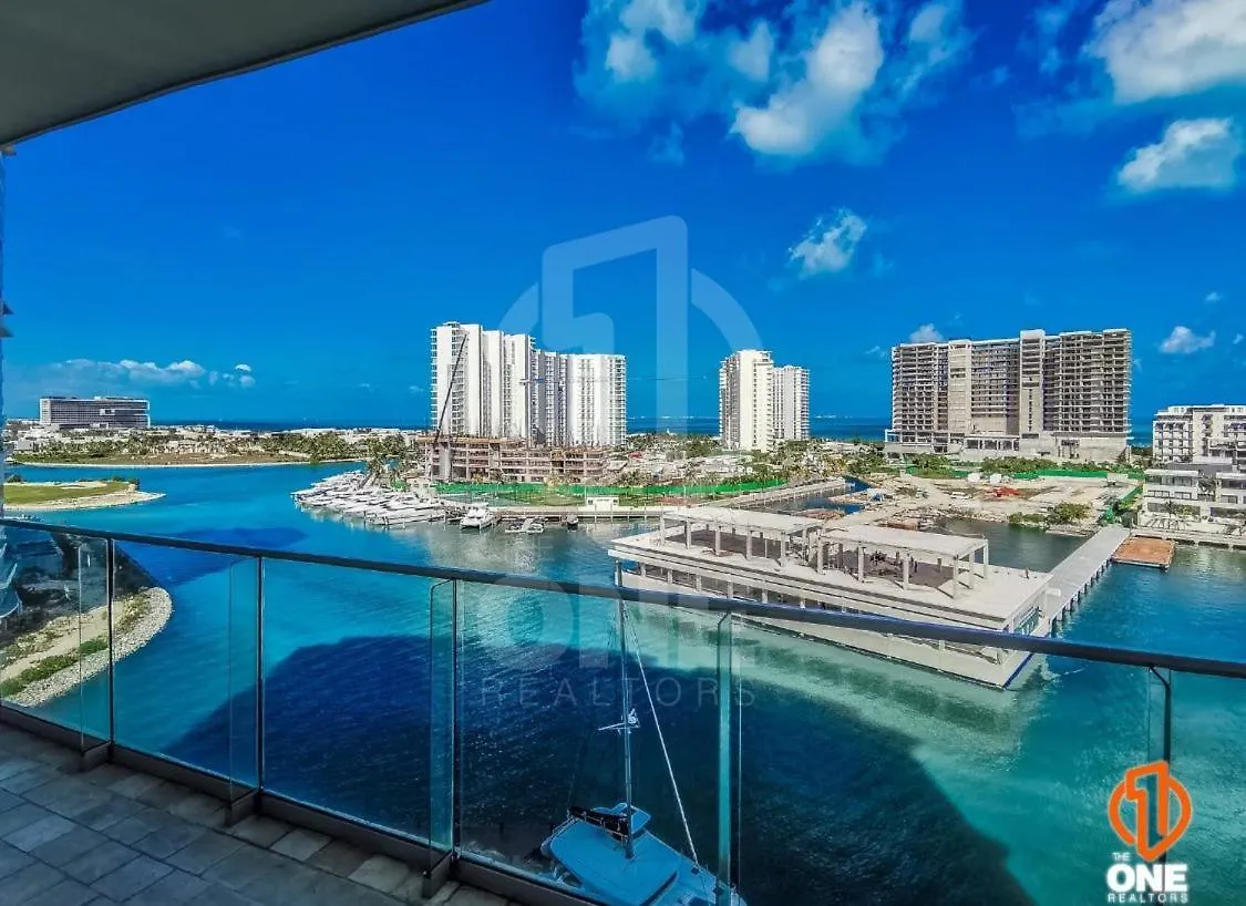 Cancun Luxx Shark Tower Apartment