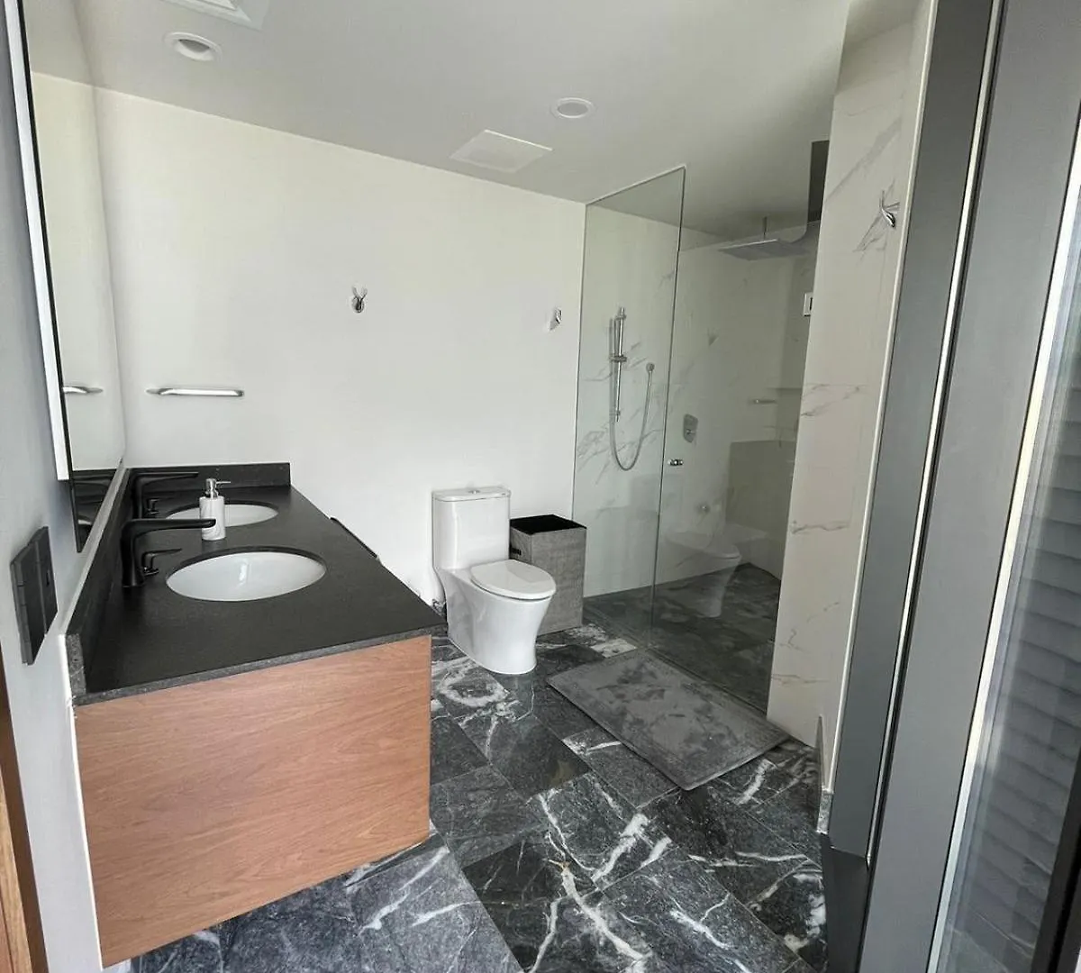 Cancun Luxx Shark Tower Apartment