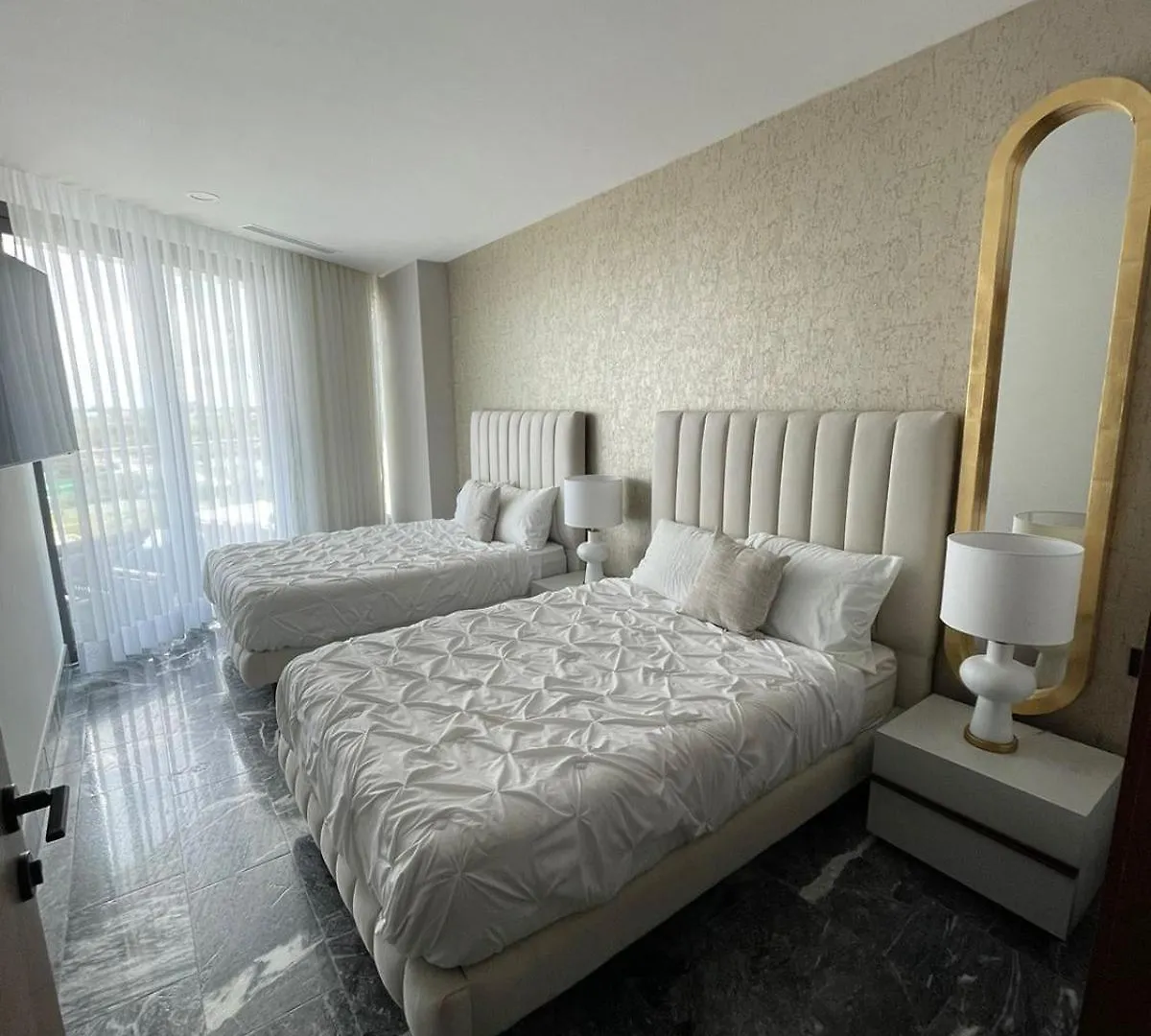 Cancun Luxx Shark Tower Apartment Mexico